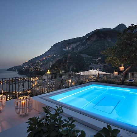 Amore Rentals - Palazzo Della Storia Amalfi Exterior foto