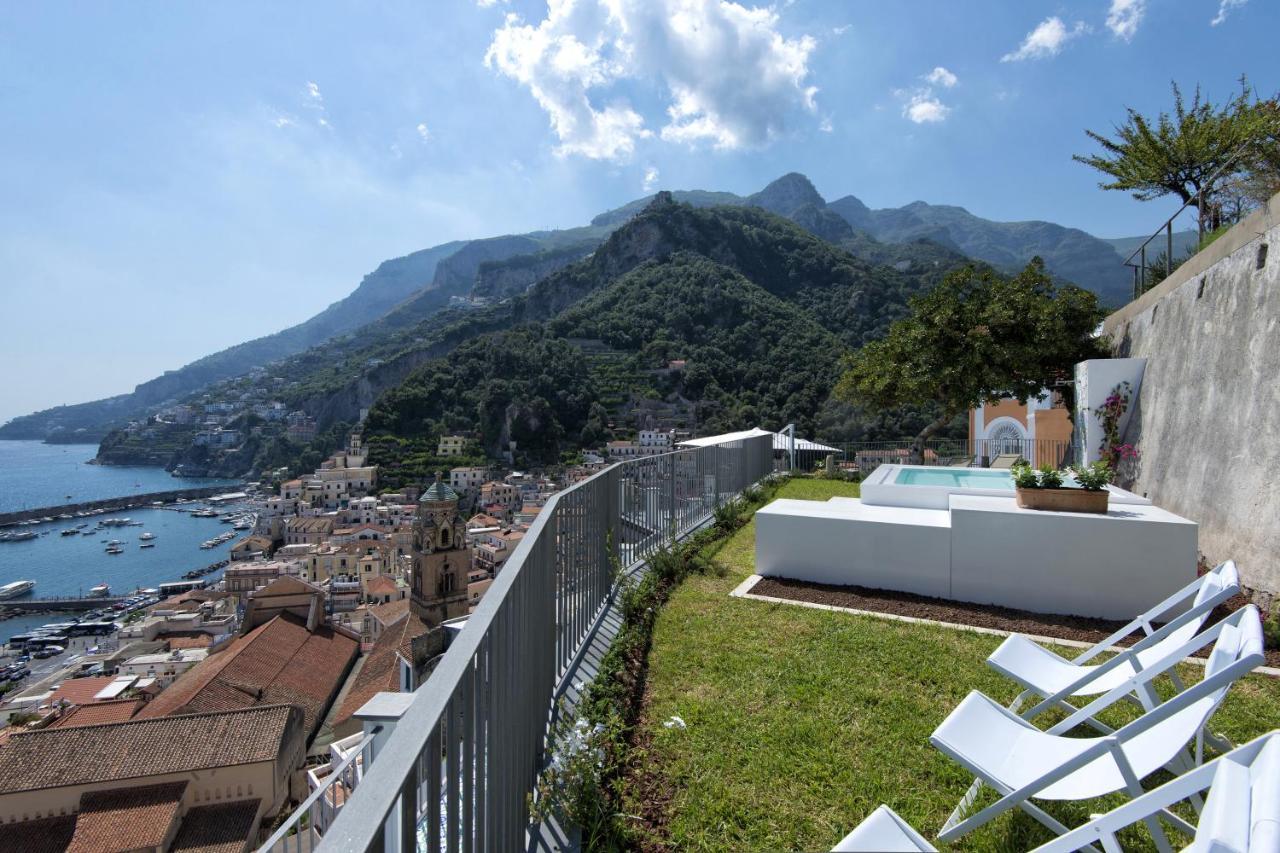 Amore Rentals - Palazzo Della Storia Amalfi Exterior foto